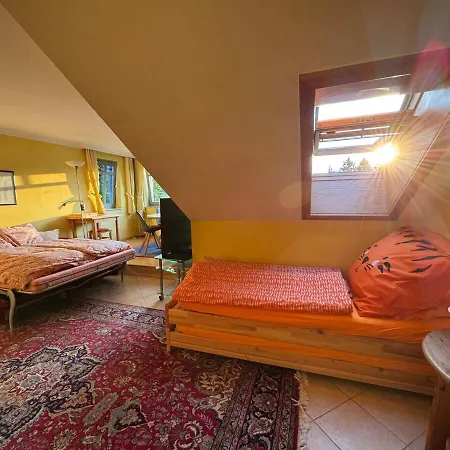 Sonnige, Ruhige 5 Min Zum U Zentrum Apartmán