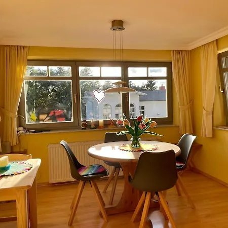 Apartmán Sonnige, Ruhige 5 Min Zum U Zentrum Zinnowitz
