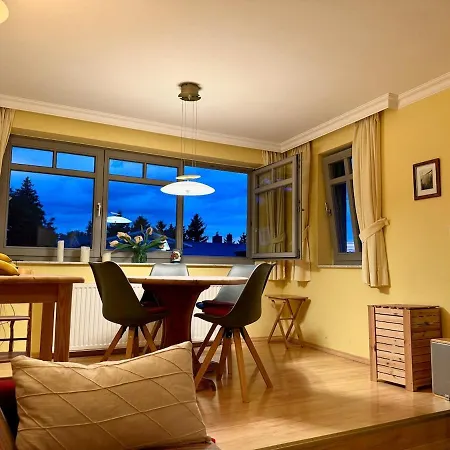Sonnige, Ruhige 5 Min Zum U Zentrum Apartmán *