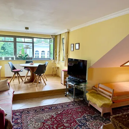 Sonnige, Ruhige 5 Min Zum U Zentrum דירה