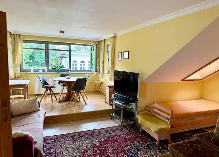 Sonnige, Ruhige 5 Min Zum U Zentrum Daire