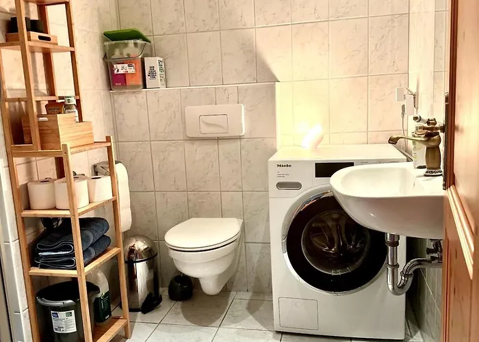 Daire Sonnige, Ruhige 5 Min Zum U Zentrum